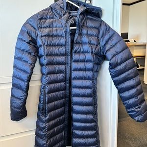 Never worn Aritzia TNA long Blue Puffer Coat